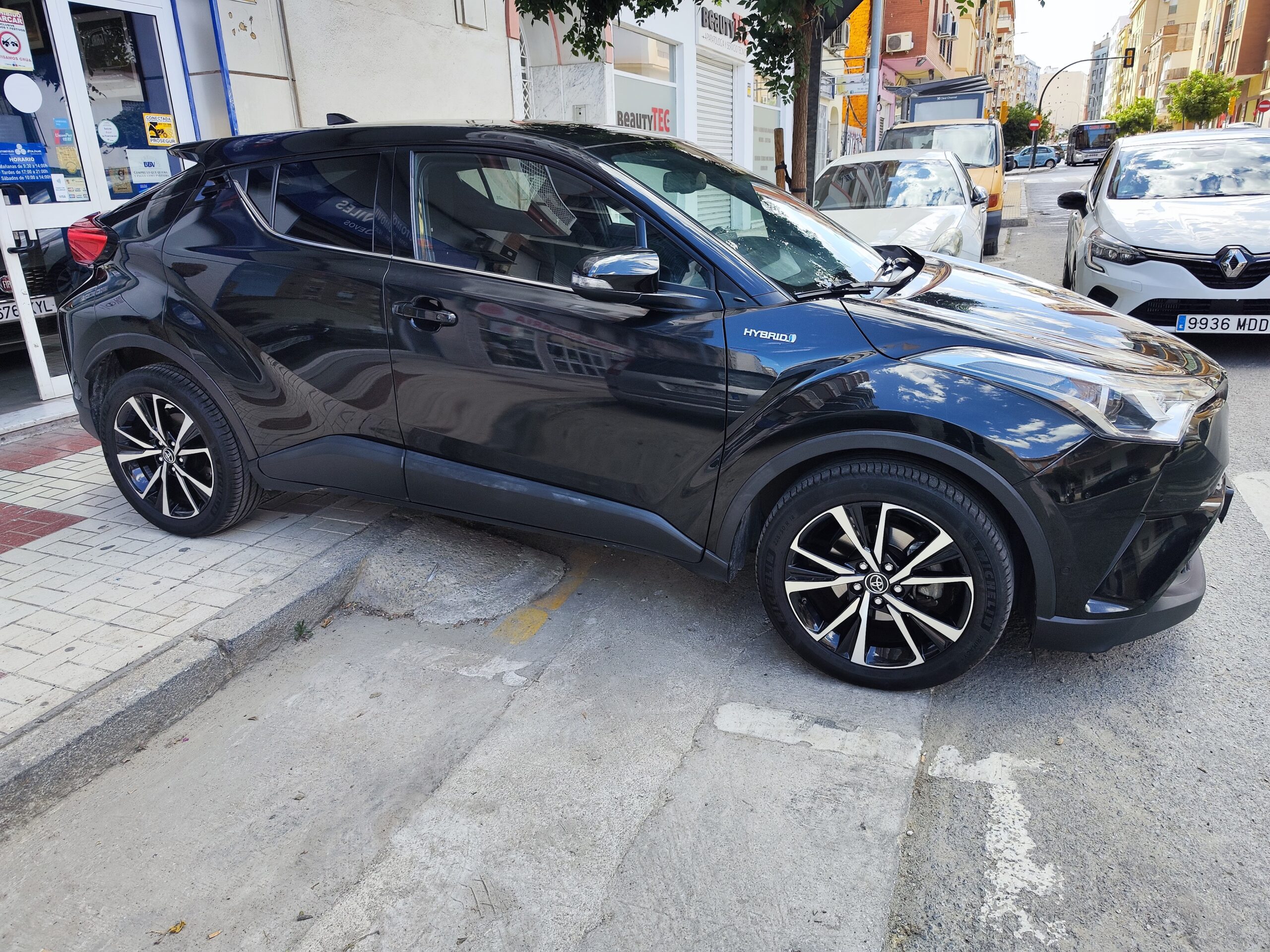 TOYOTA C-HR 1.8 125H ADVANCE HYBRID 5P.