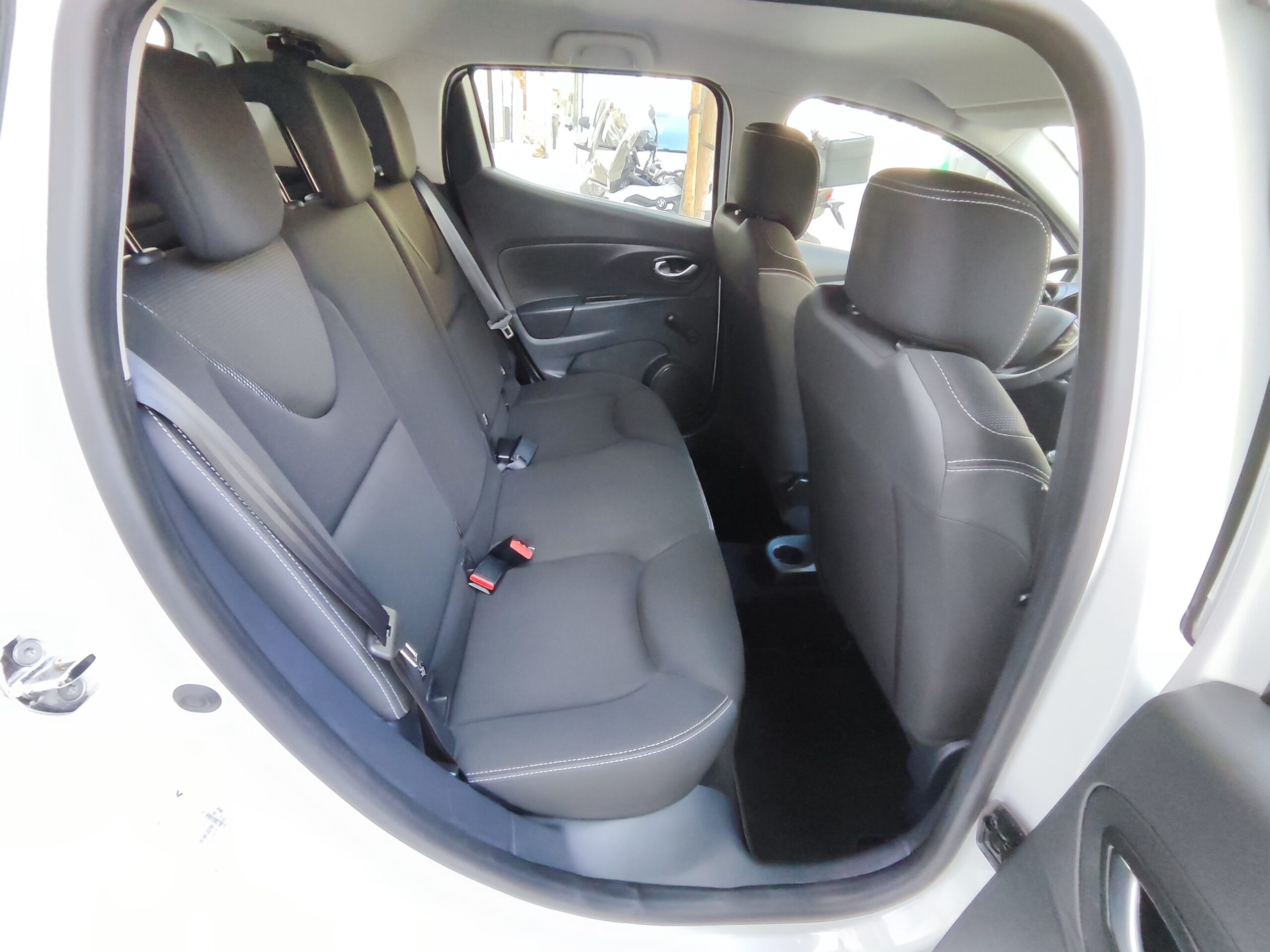 RENAULT CLIO 0.9 TCE 75 CV BUSINESS 5P