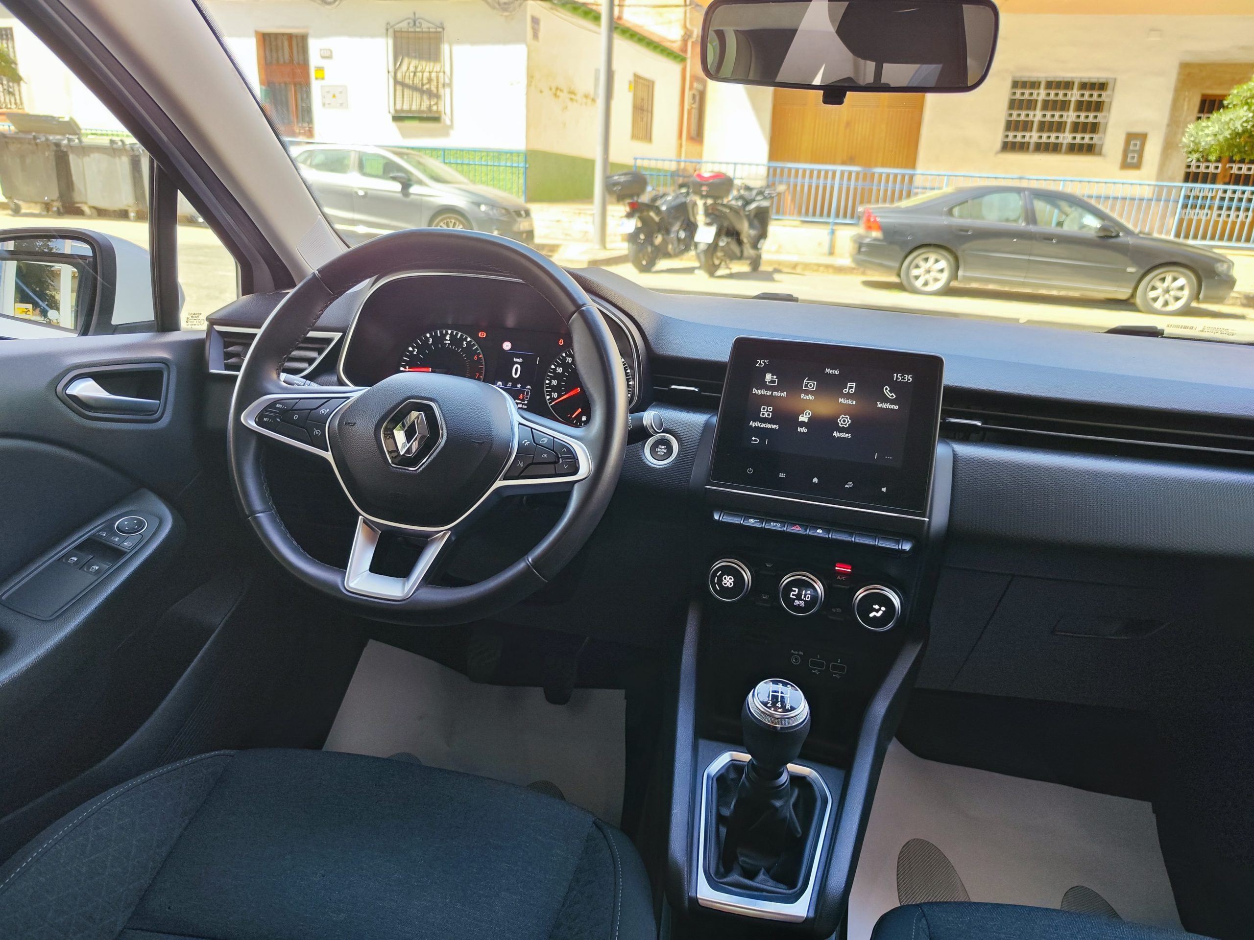 RENAULT CLIO 1.0 TCE 100 CV INTENS 5P.