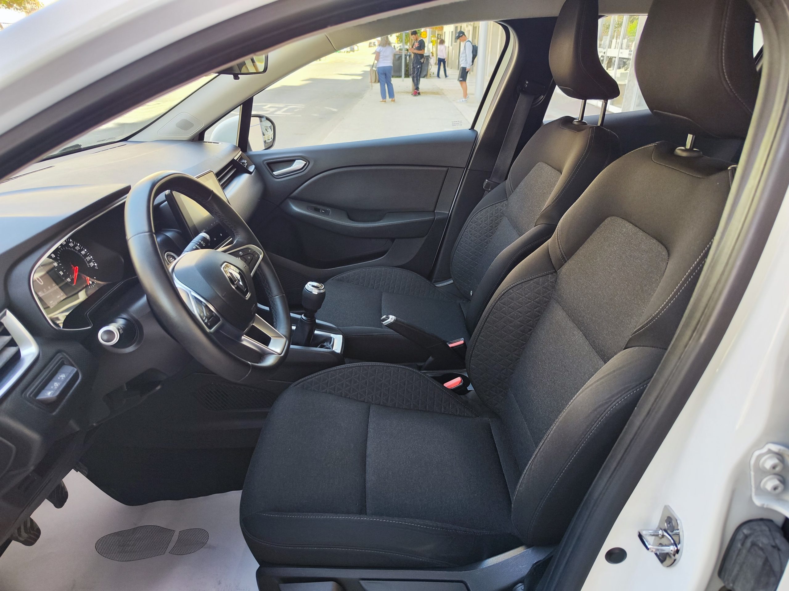 RENAULT CLIO 1.0 TCE 100 CV INTENS 5P.