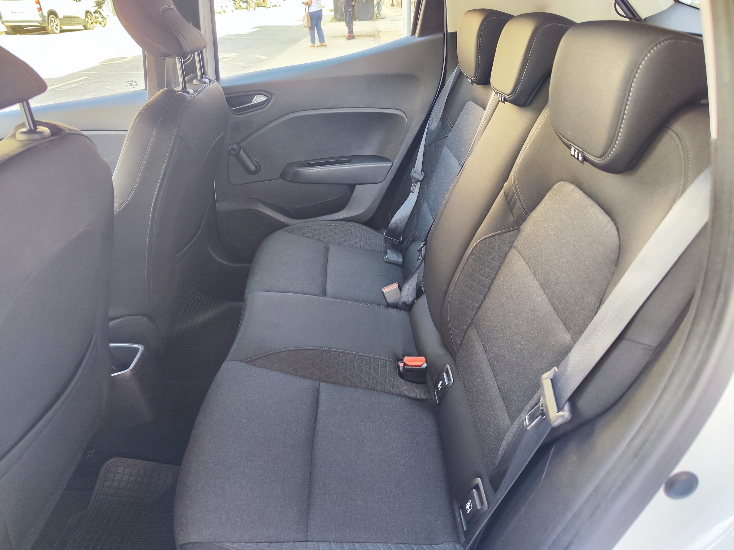 RENAULT CLIO 1.0 TCE 100 CV INTENS 5P.