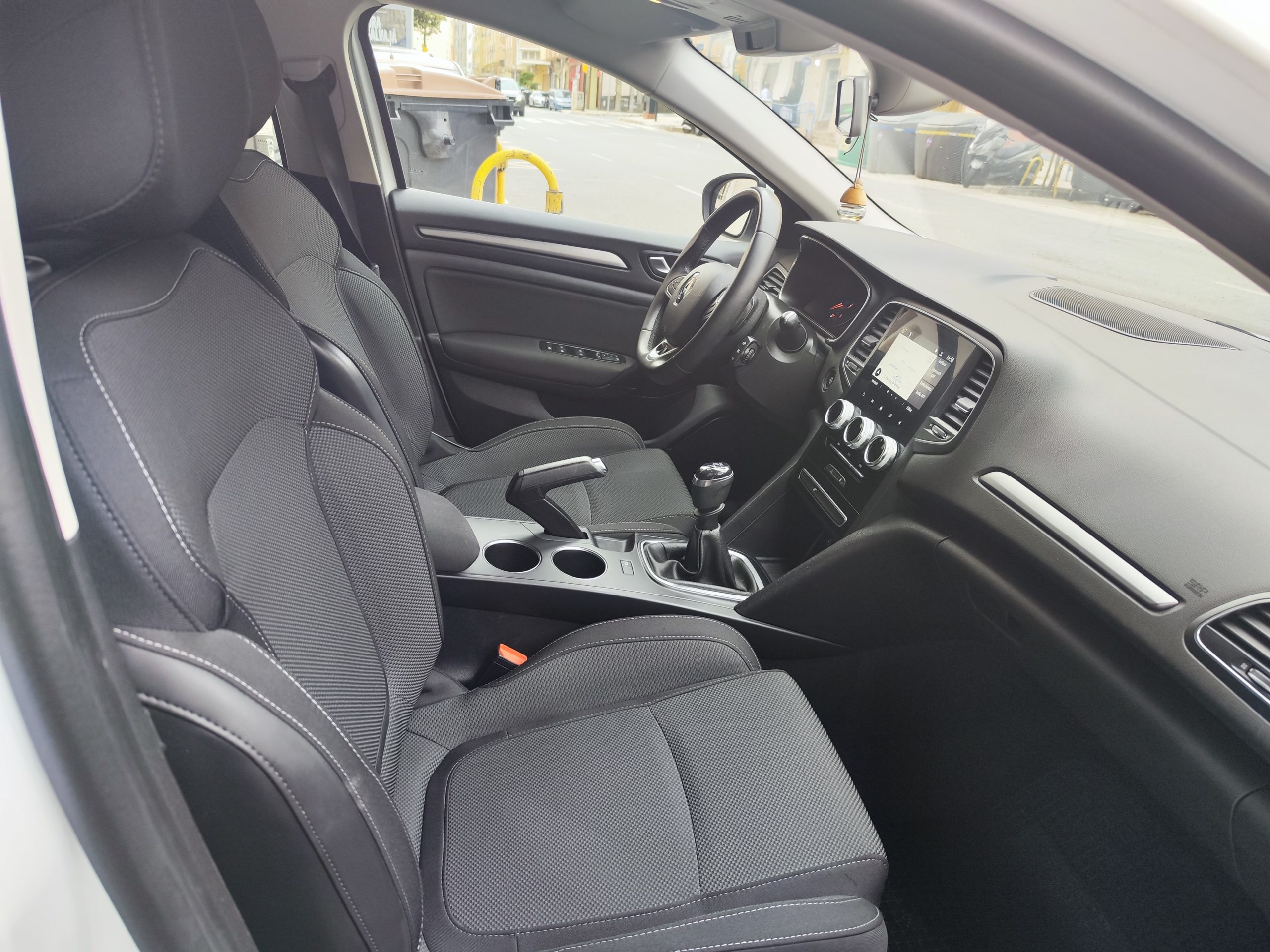 RENAULT MEGANE 1.5 BLUE DCI 115 CV EQUILIBRE 5P.