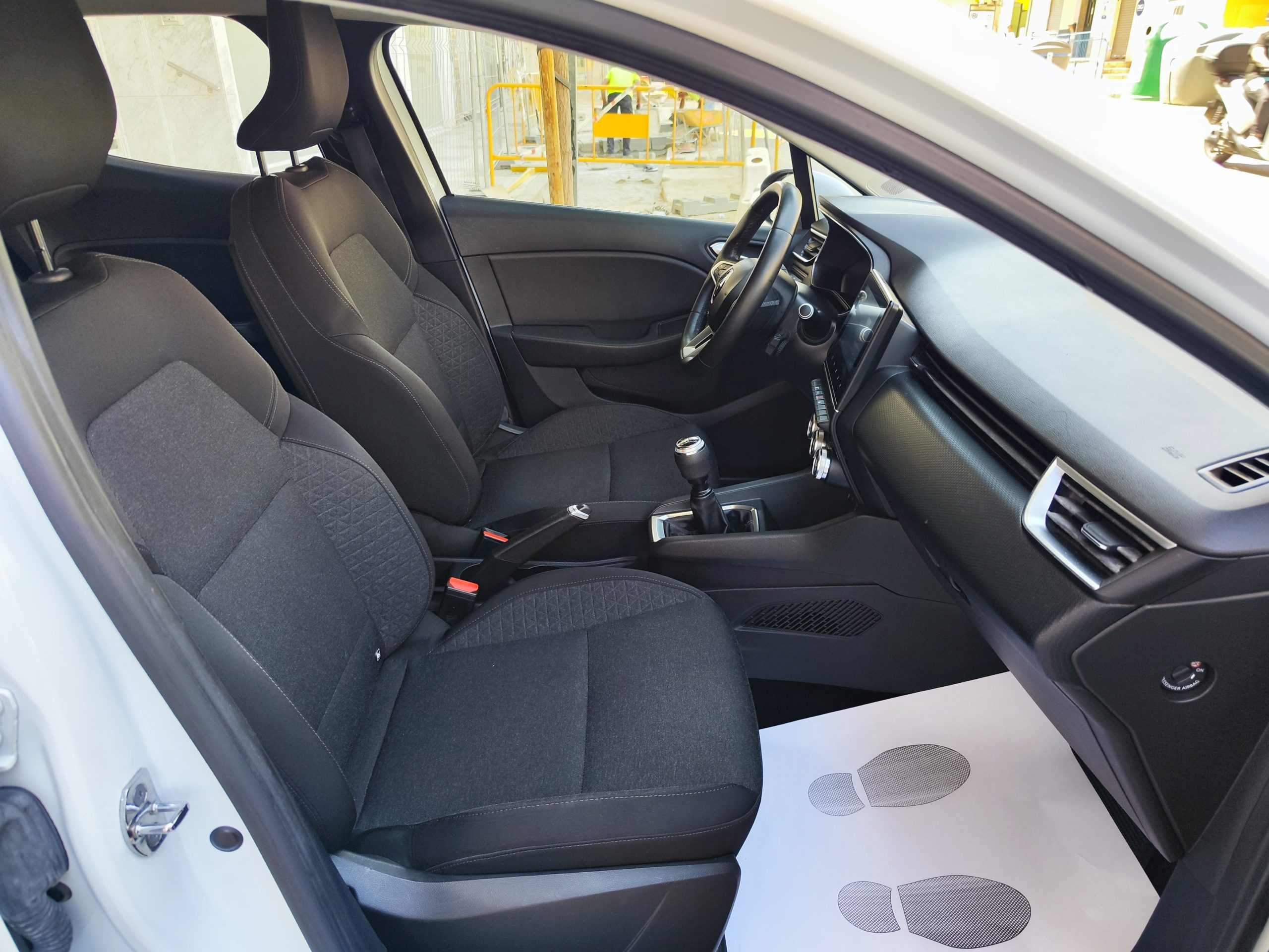 RENAULT CLIO 1.0 TCE 100 CV INTENS 5P.