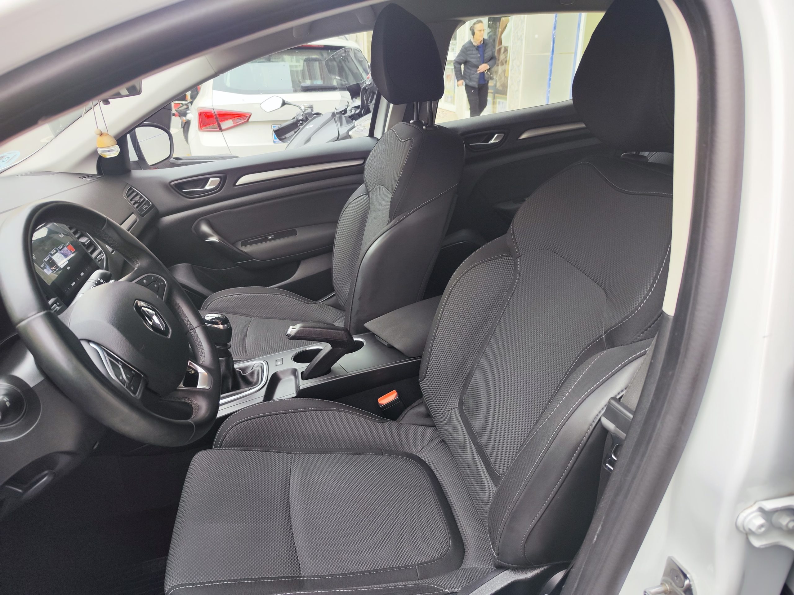 RENAULT MEGANE 1.5 BLUE DCI 115 CV EQUILIBRE 5P.