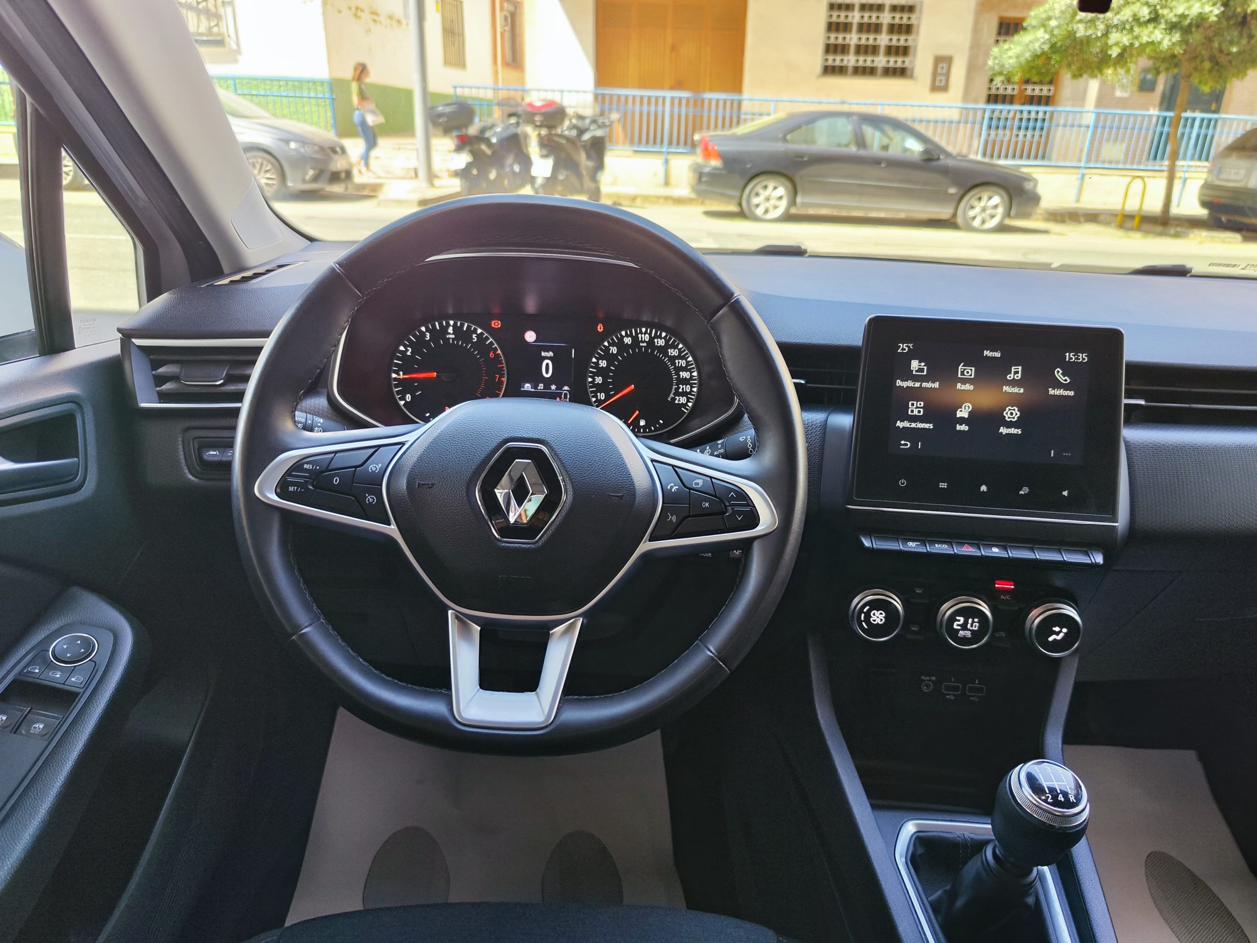 RENAULT CLIO 1.0 TCE 100 CV INTENS 5P.