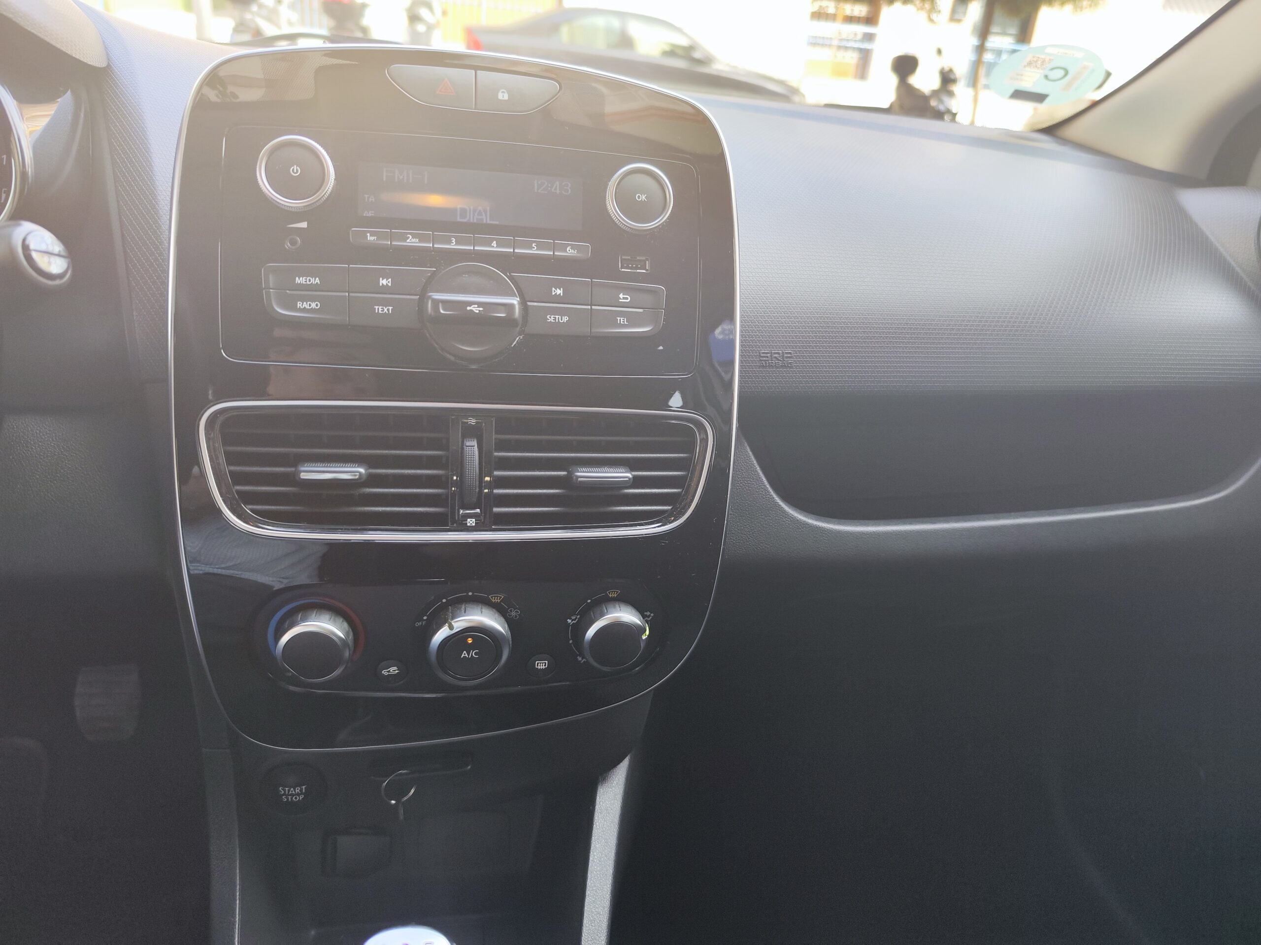RENAULT CLIO 0.9 TCE 75 CV BUSINESS 5P